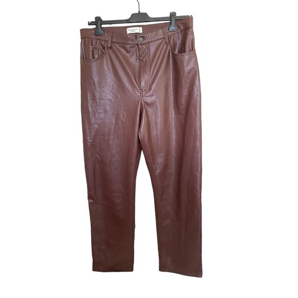 Abercrombie & Fitch the 90s Straight Ultra High Rise Vegan Leather Pant - Picture 2 of 5